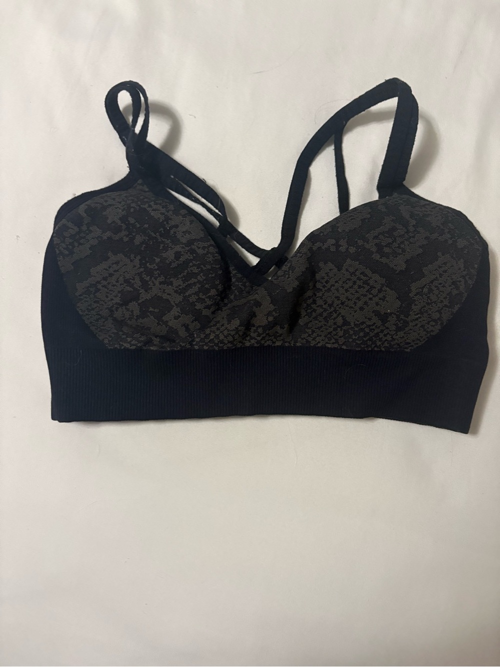 Black snakeskin-Pattern Padded sports bra - Women